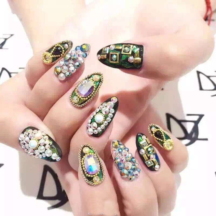 set de joyería para uñas